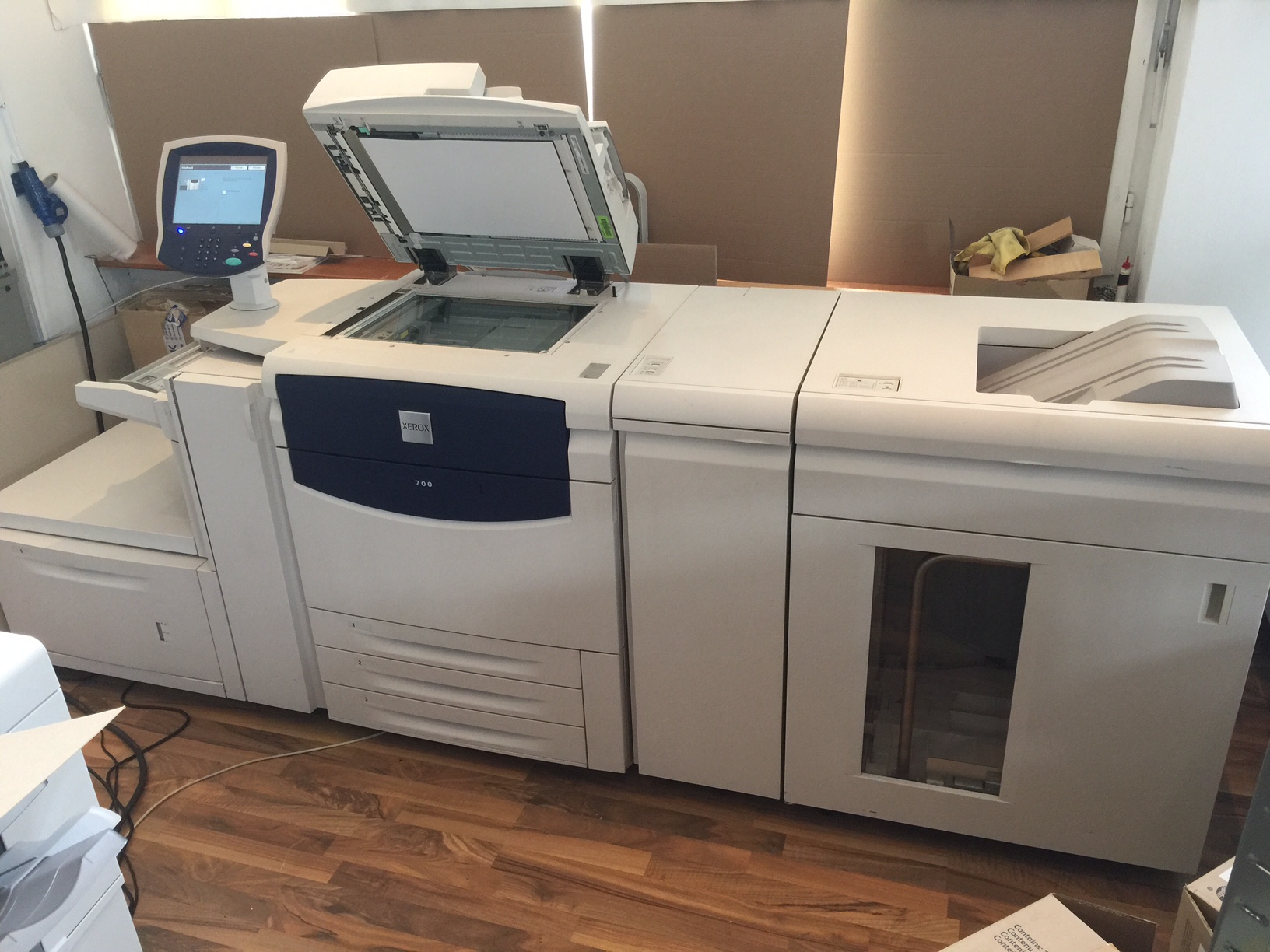 Used Digital Printing Machine Xerox DC 700 for sale.